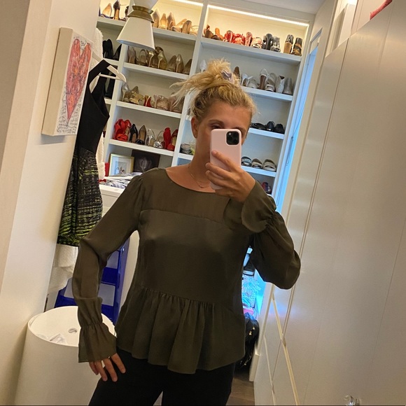 Intermix Mika Blouse! - Picture 7 of 8